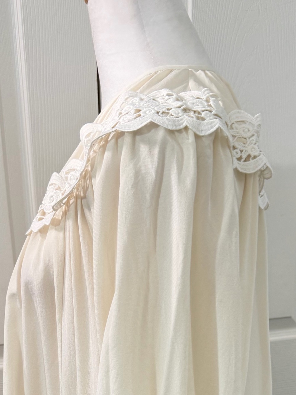 Kate Spade New York Silk Lace Ruffle High Low Boho Blouse Ivory womens Medium - Picture 4 of 12